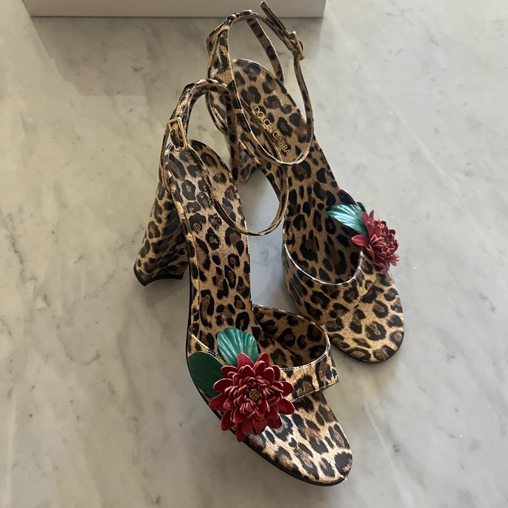 VINTAGE DOLCE & GABBANA LEOPARD SANDALS